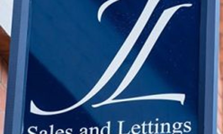 The Benefits of Using a For Sale Sign