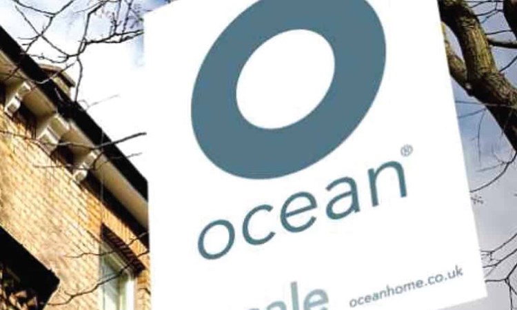 How Estate Agent Boards Strengthen Local Brand Recognition