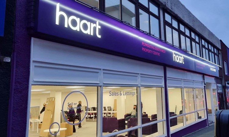 New fascia sign for Haart Plymouth